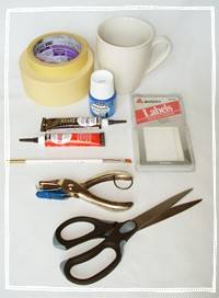 Easy Homemade Gift Ideas: Painted Coffee Mug